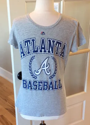 Atlanta Braves Baseball Shirt Womens M thumbnail 1