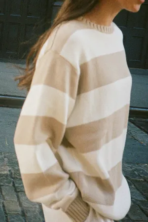 Brandy Melville Brianna Sweater thumbnail 2