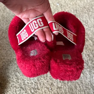 UGG Fluff Yeah Slide Style 1095119 in Samba Red (Women's Size 11) thumbnail 5