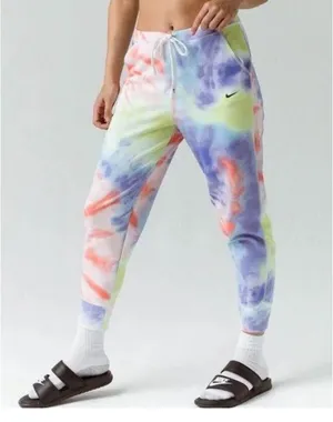 Nike Dri-Fit Women’s Sweatpants thumbnail 1
