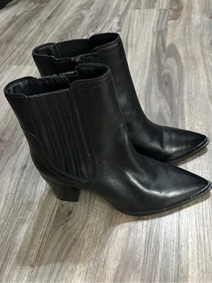 House of Harlow 1960 Black Leather Chelsea Ankle Boots thumbnail 5