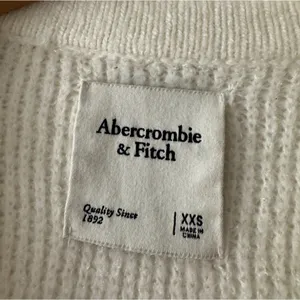 Abercrombie & Fitch White‎ Cream Zipper Detail Knit Sweater thumbnail 4