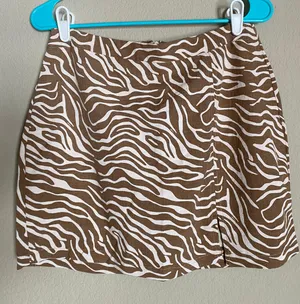 Francesca's Striped Skirt thumbnail 1