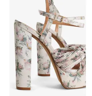 EXPRESS | NWT | 6 | Floral Twist Strap Multi-Color Platform Heeled Sandals thumbnail 4