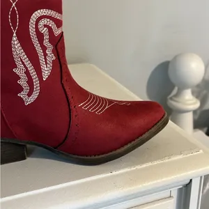 Red Cowgirl Boots Mid Calf Embroidered Western Cowboy Womens 6.5 New in Box thumbnail 4