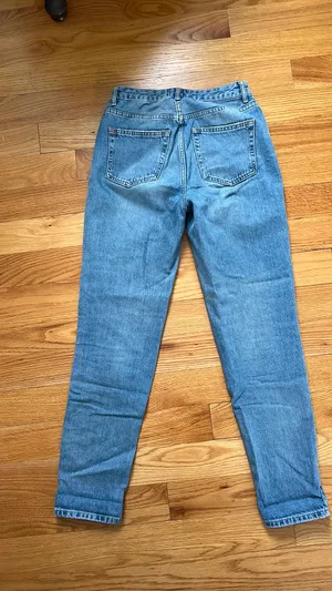 BDG Jeans Mom High-Rise Urban Outfitters thumbnail 4