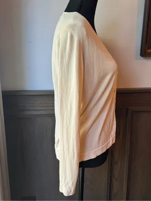 Silks 100% silk Light Cream V-Neck Button-Front Cardigan Sweater thumbnail 4