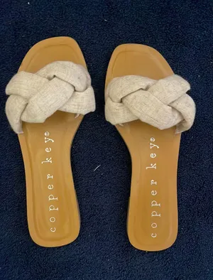 sandals thumbnail 1