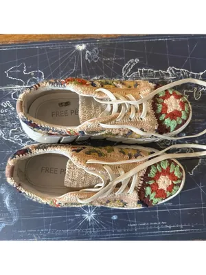 Free People “Catch Me If You Can” Crochet Sneakers – Size 38/8 thumbnail 5