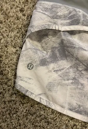 Lululemon speed ups size 6 thumbnail 3