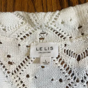 Le Lis Collection Short Sleeve Diamond Crochet Knit Button-Down Top thumbnail 2