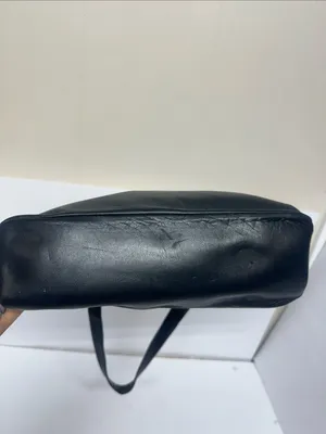 Sleek Black Leather Shoulder Bag with Wide Strap Super Soft thumbnail 3