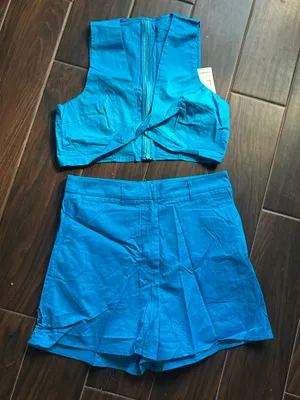 Blue 2 Piece Twist Crop Top & High-Waist Shorts Set Large NWT thumbnail 3