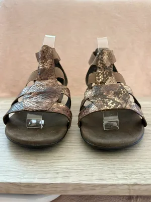Munro Zena Gladiator Brown Snake Reptile Print Leather Slip On Strappy Sandal 9 thumbnail 2