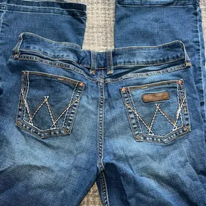 Wrangler bootcut jeans thumbnail 3