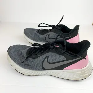 Nike Womens Revolution 5 Running Shoes Pink Black thumbnail 2