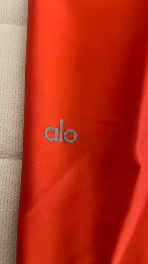 Alo Yoga Leggings thumbnail 3