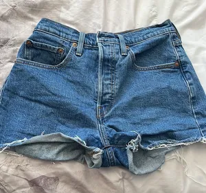 Shorts High-Waisted thumbnail 1