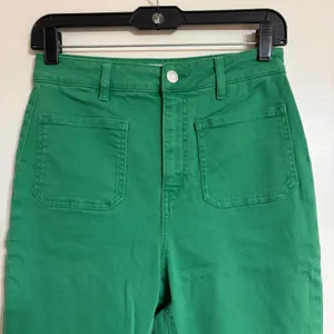 Zara Green High Rise Kick Flare Patch Pocket Pants Raw Hem Size‎ 6 thumbnail 3