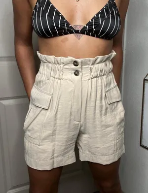 Womens Size 4 Dark Khaki Shorts thumbnail 3