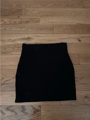 Windsor Mini Black Skirt thumbnail 2