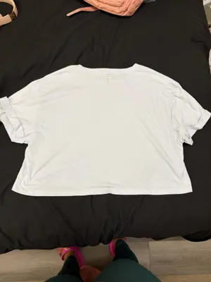 vs pink crop top thumbnail 3