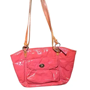Coach Pink Patent Leather Signature C Embossed Tote‎ Bag with Turnlock Pocket thumbnail 2