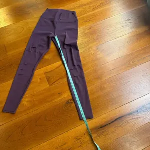 Alo Yoga high waisted ripped Warrior Leggings size M‎ thumbnail 11