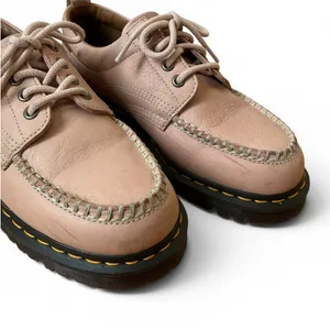 Dr Martens Lowell Buttersoft Leather Moc Toe Shoes Powder Pink Coquette Sz 8 thumbnail 7