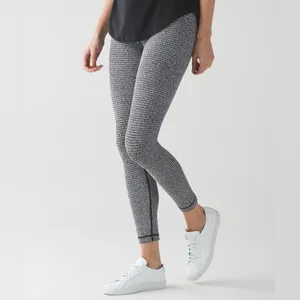 Lululemon High Times‎ Leggings Teeny Tooth Women's 4 White Black Houndstooth thumbnail 2