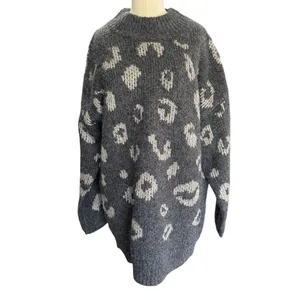 Universal Threads Gray Leopard Print Sweater NWT Women's Large thumbnail 2