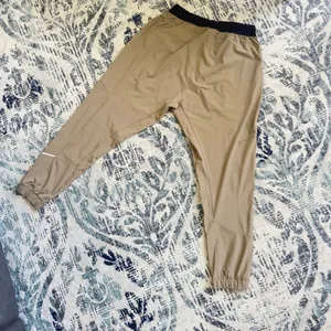Alphalete Women’s Jogger Pants thumbnail 2