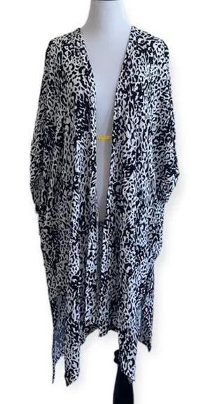 5/$30 🎈 Scoop women’s xs/s animal print‎ kimono thumbnail 1
