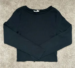 Universal Threads Top Long Sleeve Ribbed Scoop Neck Black thumbnail 1