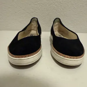 UGG Kammi Black Suede Slip-On Sneaker Ballet Flat Size 8.5 thumbnail 4