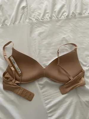 SKIMS wireless form push up plunge bra thumbnail 6