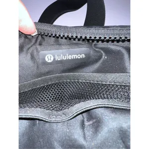 Lululemon Everywhere Belt Bag black yoga exercise thumbnail 5