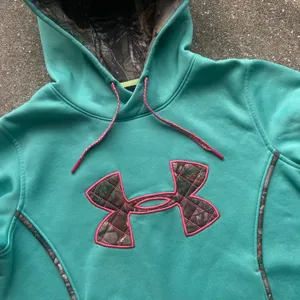 Under Armour RealTree Hoodie Women’s Size Small thumbnail 3