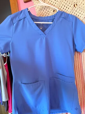 MedCouture Scrubs thumbnail 1