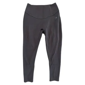 Gymshark XS Black Capri Workout Leggings thumbnail 2