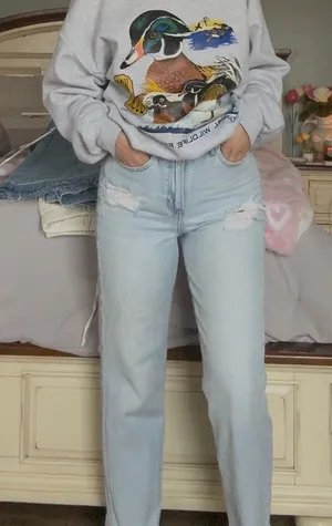 American Eagle Jeans Mom thumbnail 1