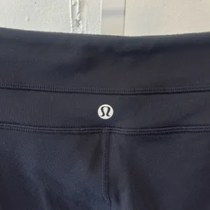Lululemon Groove Pants Black Flare Yoga Pants Size 8 Reg Mid Rise Athleisure thumbnail 6
