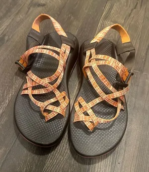 Chacos orange strappy ortho arch support M8/W10 gorpcore sandals thumbnail 1