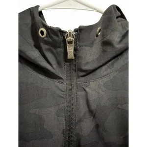 Vuori Outdoor Trainer Shell Hoodie Jacket‎ Black/Gray Camo Women's Size Medium thumbnail 9