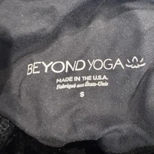 Beyond Yoga Crushed Velvet‎ High Waisted Leggings Black Athleisure Pants Small thumbnail 3