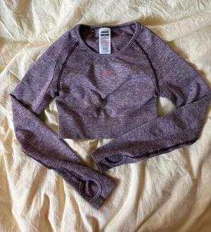 Gymshark Long Sleeve Top Cropped thumbnail 1