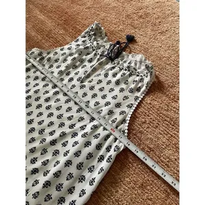 VICTORIAS SECRET Women’s Size M White Blue Leaf Print Nightgown Pajamas thumbnail 3