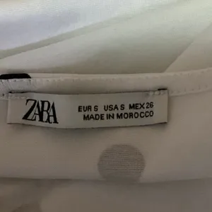 ZARA Women's White Polka Dot Pullover Sleeveless Spaghetti Strap Cami Top Size S thumbnail 3