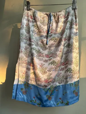 Skirt Multiple Size 4 thumbnail 1