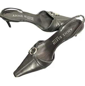 Anne Klein Black Leather Slingback Heels Silver Tone Ring Italy 3" Heel Sz 7.5" thumbnail 1